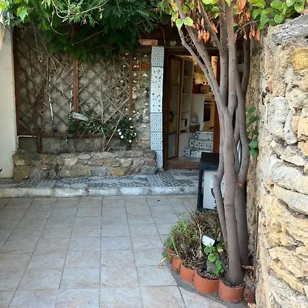 Gite Studio Les Maisons De Gaia Tuchan Exterior photo